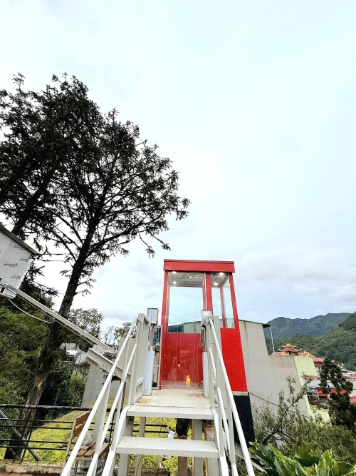 Thang máy ngoài trời 1.3_5f31e979-a05b-41ff-960d-0d0543679e8b.jpg